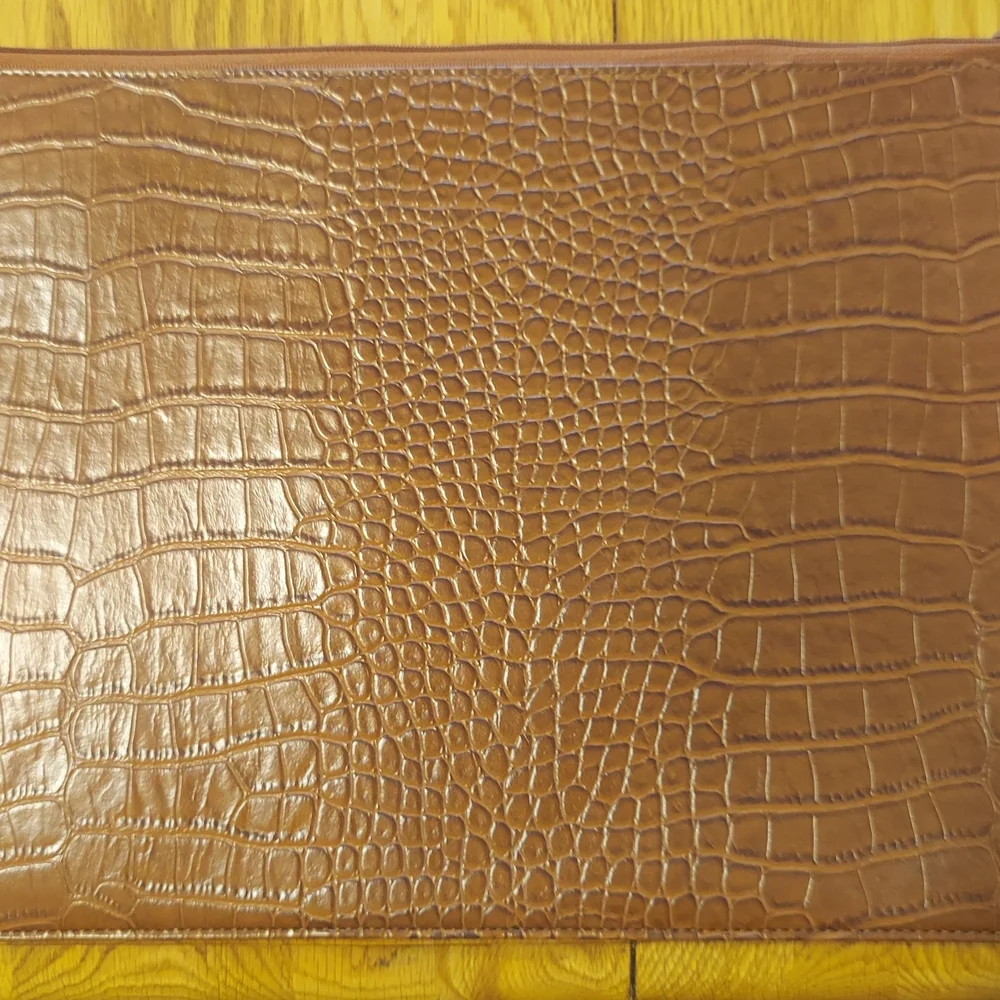 Barnes & Noble Brown Croc-Embossed Binder 9.25x12.25